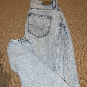 American Eagle Vintage Distressed Boyfriend Jeans